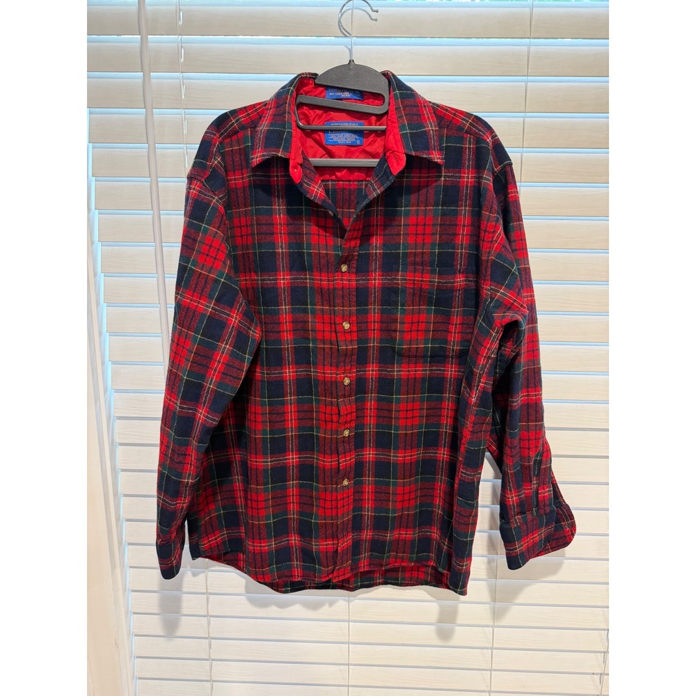 Pendleton Red Plaid 100% Virgin Wool Shirt Men's Size L Long Sleeve Button‎ Up